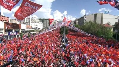 uzman erbas -  Cumhurbaşkanı Erdoğan: 'Çıkmış bir tanesi diyor ki ben araba üretmem. Benim için de diyor ki 20 yıl geriden takip ediyor diyor. O bisiklete binmeye devam etsin'  Videosu