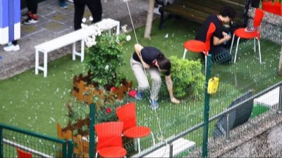  Başkent'te sağanak yağış ve dolu su baskınlarına neden oldu 