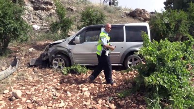 ticari arac - Adıyaman'da trafik kazası: 2 ölü Videosu