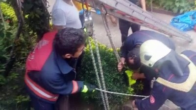 rumca -  Kilise kuyusuna düşen kadın, itfaiye tarafından kurtarıldı  Videosu