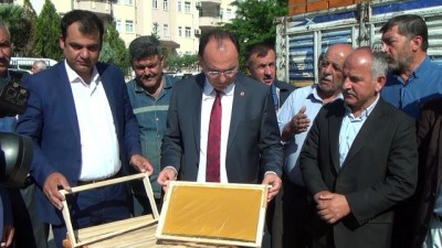 Adıyaman'da 820 arı kovanı dağıtıldı 
