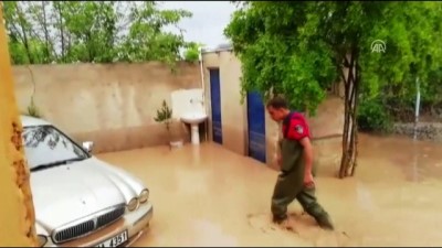 su taskini - Şanlıurfa'da şiddetli yağış Videosu