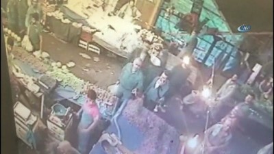 semt pazari - İstanbul’da pazarcıların silahlı çatışması kamerada  Videosu