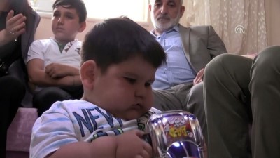 dolar - Yağız bebek 6 ayda 11 kilo verdi - SAMSUN Videosu