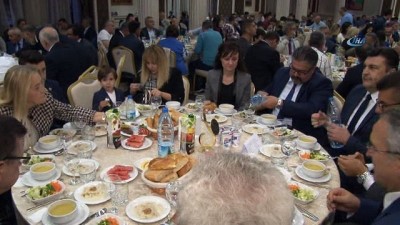  AYÜ üyeleri iftarda bir araya geldi 