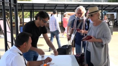 schengen -  Marmaris’te kapıda vize uygulamasına yoğun talep  Videosu