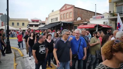 goz yasartici gaz - Midilli Adası'nda sığınmacı protestosunda arbede  Videosu