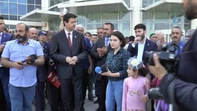  Saadet Partisi 100 bin imza için adliyede 