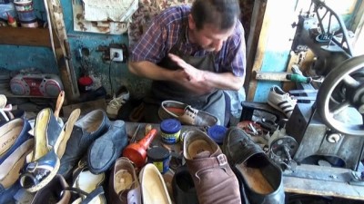 ayak sagligi -  Baba mesleği ayakkabı tamirciliğini 18 yıldır sürdürüyor  Videosu