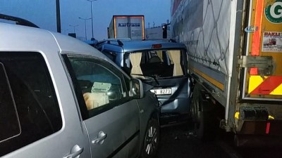 karya -  Samsun'da 12 aracın karıştığı zincirleme trafik kazasında 15 kişi yaralandı  Videosu