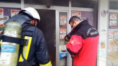 market -  Gebze’de markette çıkan yangın korkuttu  Videosu