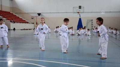 tekvando - Hayrabolu’da tekvando kuşak sınavı yapıldı - TEKİRDAĞ  Videosu