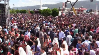 kuru fasulye -  - Türk Yıldızlarından hıdırellez etkinliğinde gösteri  Videosu