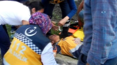 ambulans soforu -  Ambulansın karıştığı kazada kavşak savaş alanına döndü: 2 yaralı Videosu
