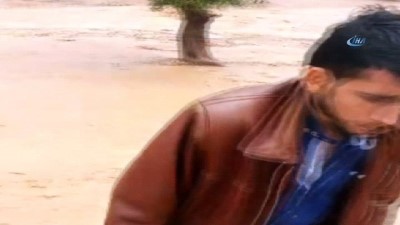  - Azez'deki Savaş Mağdurlarını Bu Kez Sel Vurdu
- Yüzlerce Çadır Sel Sularına Kapıldı