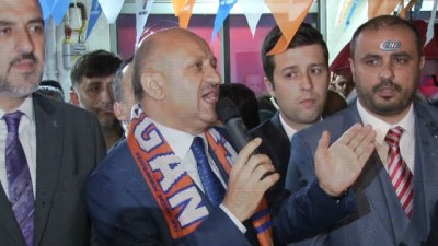  Başbakan Yardımcısı Fikri Işık: “Bazı efelenen partilerin ilçe mitinginde dahi olmayan bu güzel katılımınızdan dolayı sizlere teşekkür ediyorum'