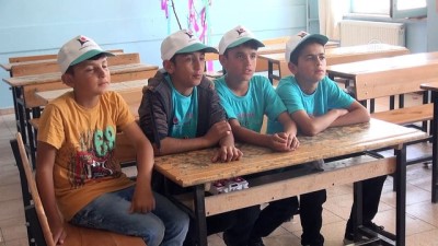 ogretmen - Köy okulu öğrencileri yerli malzemelerle drone yaptı - ŞANLIURFA  Videosu