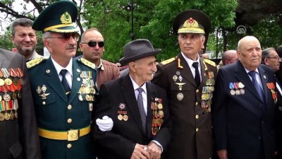 anit mezar - Azerbaycan'da Zafer Günü - BAKÜ  Videosu