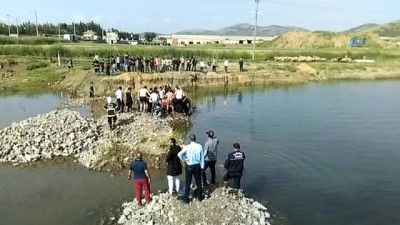 yuzme -  Bataklıkta boğulan çocuktan acı haber Videosu