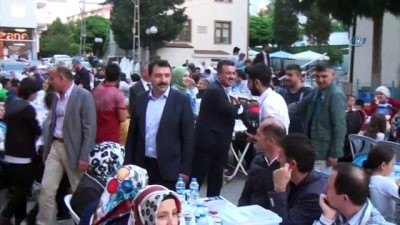 iftar sofrasi -  Başkan Taşçı: “Ramazan paylaştıkça daha da güzelleşiyor” Videosu