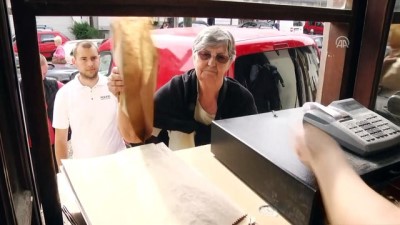 ramazan pidesi - Boşnak ailenin bir asırlık vazifesi: 'Saraybosna'nın ramazan kokusu' somun - SARAYBOSNA  Videosu