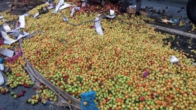 saglik ekibi -  Karaman’da sağanak yağış kazalara neden oldu: 3 yaralı Videosu
