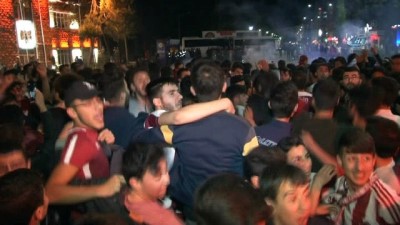 mazda - Taraftarlar, Elazığspor için yürüdü  Videosu