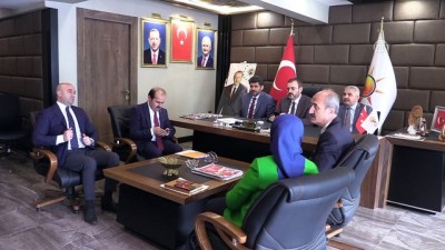 televizyon programi - Ünal: 'Tayyip Erdoğan olmak erdemli olmayı gerektirir' - KAHRAMANMARAŞ Videosu