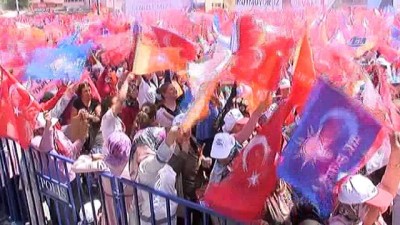  Cumhurbaşkanı Erdoğan Denizli mitinginden gülümseten görüntü 