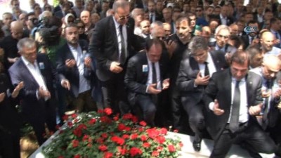 kabristan -  Erdoğan Demirören son yolculuğuna uğurlandı  Videosu