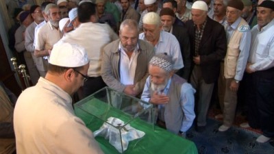  Ziyaret açılan Sakal-ı Şerif'e vatandaşlar yoğun ilgi gösterdi 