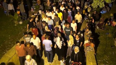 islam alemi -  Binlerce kişi Kadir Gecesinde Balıklıgöl’e akın etti  Videosu