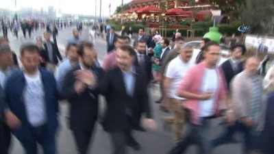 iftar sofrasi -  Enerji ve Tabii Kaynaklar Bakanı Berat Albayrak: “Sizin vizyonunuz buysa vah ki ne vah”  Videosu