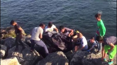 deniz polisi - Fatih'te denizde ceset bulundu - İSTANBUL Videosu