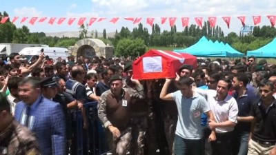 dugun toreni -  2 ay sonra düğünü olacaktı...Şehit özel harekatçı, son yolculuğuna uğurlandı  Videosu