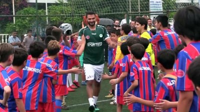 minik futbolcu - 7 profesyonel 50 miniğe karşı futbol maçı yaptı - MUĞLA  Videosu