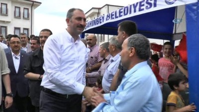 sosyal yardim -  Adalet Bakanı Gül: 'Bizim hükümet ve devlet yönetme anlayışımız insan odaklı bir yönetim anlayışıdır. Eğer insan varsa, devlet vardır' Videosu