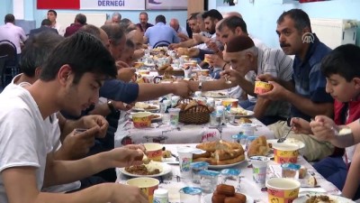 kimsesiz cocuk - Bakan Kaya: 'Büyüyen ve gelişen Türkiye'nin önünü kesmek istiyorlar' - İSTANBUL Videosu