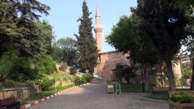 cami minaresi -  Camisinden 30 metre uzaklıkta hakim tepedeki ilginç minare  Videosu