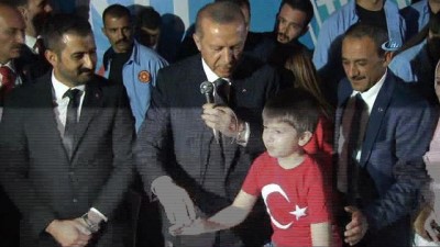 kiraathane -   Cumhurbaşkanı Erdoğan'dan 'kıraathane' ziyareti Videosu