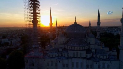 camii -  Sultanahmet Camii'nin gün batımıyla birleşen eşsiz manzarası havadan görüntülendi  Videosu