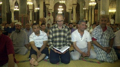 ziyaretciler - Tunus'ta Kadir Gecesi  Videosu