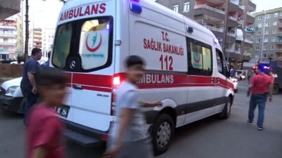 silahli kavga -  Diyarbakır’da silahlı kavga: 3 yaralı Videosu