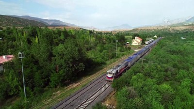 yolcu treni - Doğu Ekspresi ile hatıralarına yolculuk yaptı - ERZİNCAN  Videosu