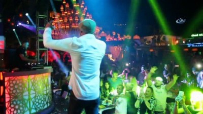 canli performans -  Pascal Nouma: “Dj olmakta, futbolcu olmakta zor”  Videosu