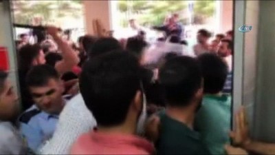 silahli kavga -  3 kişinin hayatını kaybettiği kavga sonrası hastanede yaşanan arbede kamerada Videosu