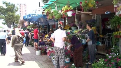 kalaba -  Antalya'da mezarlıklarda arife yoğunluğu  Videosu