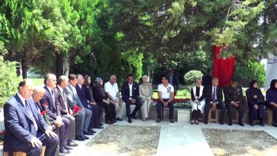 bayram harcligi - Bakan Zeybekci huzurevi ve şehitlikleri ziyaret etti - DENİZLİ Videosu