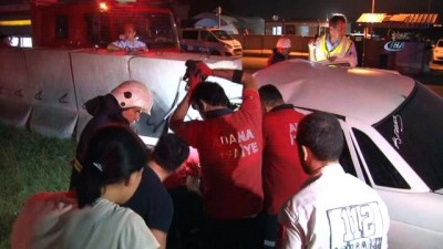 direksiyon -  Beton bariyere çarpan sürücü ağır yaralandı  Videosu