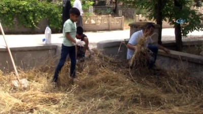 arefe gunu -  Elazığ’da arefe günü mezarlıklar ziyaretçilerle doldu  Videosu